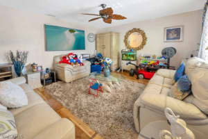 4633 Bayshore Drive, NAPLES, FL 34112 Sold 01/21/25