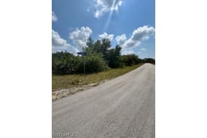 711 Quebec Street, LEHIGH ACRES, FL 33972 Sold 09/19/25