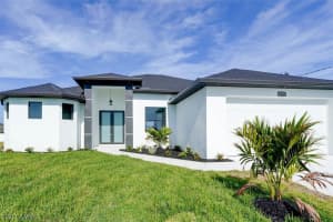 1032 36th Place, Cape Coral, FL 33993 - MLS#224039885