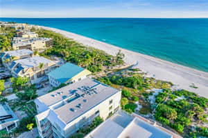 2959 Gulf Drive, Sanibel, FL 33957 Sold 09/09/25