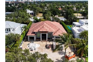 375 Bow Line Dr, Naples
