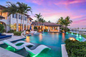 970 Aqua Cir, Naples
