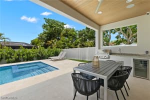678 107th Avenue, NAPLES, FL 34108 Sold 09/20/24