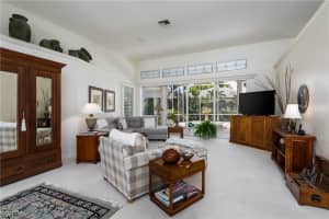 2073 Laguna Way, NAPLES, FL 34109 Sold 09/03/24