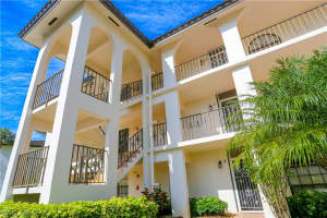 267 Deerwood Circle, NAPLES, FL 34113 Sold 11/12/24