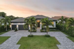 625 Parkview Ln, Naples, FL 34103, Sold 10/04/24