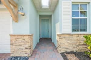 299 Tamarindo Lane, NAPLES, FL 34114 Sold 08/30/24