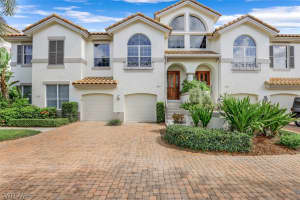 107 Colonade Cir 103, Naples