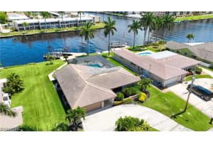 1921 Se 44th St, Cape Coral
