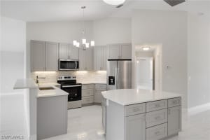 260 Alameda Avenue, FORT MYERS, FL 33905 Sold 12/19/24