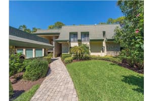 724 Wildwood Lane, NAPLES, FL 34105 Sold 06/28/24