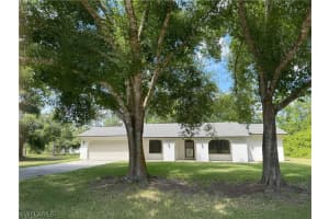 507 Maple Avenue, Lehigh Acres, FL 33972 Sold 02/20/25
