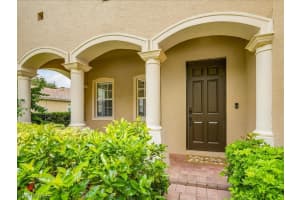 1996 Jacklin Court, NAPLES, FL 34120 Sold 07/08/24