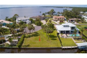 1806 Marina Circle, NORTH FORT MYERS, FL 33903 Sold 11/12/24