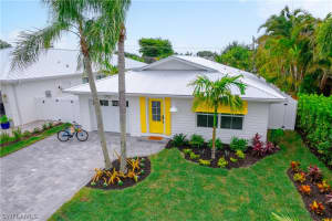 542 104th Avenue, NAPLES, FL 34108 Sold 10/03/24