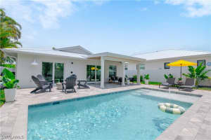 542 104th Avenue, NAPLES, FL 34108 Sold 10/03/24