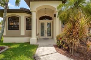 118 23rd Place, Cape Coral, FL 33990 - MLS#224044735