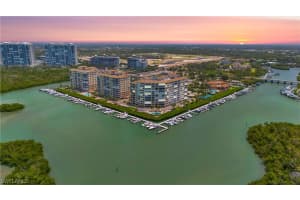425 Dockside Drive, NAPLES, FL 34110 Sold 02/20/25