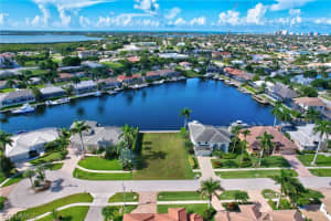1825 Maywood Court, MARCO ISLAND, FL 34145 Sold 11/26/24