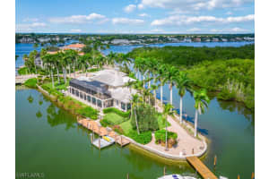 1515 Gulfstar Dr S, Naples, FL 34112, Sold 08/30/24