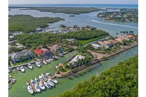 1515 Gulfstar Dr S, Naples, FL 34112, Sold 08/30/24