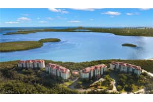 201 Vintage Bay Drive, MARCO ISLAND, FL 34145 Sold 10/04/24