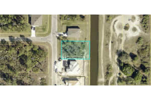 415 Western Avenue, Lehigh Acres, FL 33974 - MLS#224045303