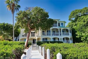 15891 Captiva Dr, Captiva