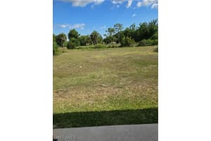 466 redwing Street, Lehigh Acres, FL 33974 - MLS#224045611