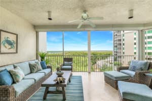 275 Indies Way, Naples, FL 34110 - MLS#224045670