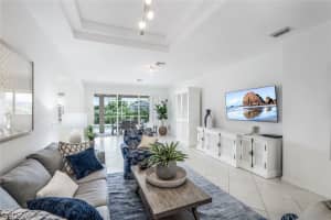5576 Lago Villaggio Way, Naples, FL 34104 - MLS#224045693