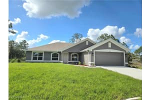 320 Malaga Ave S, Lehigh Acres