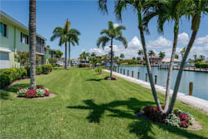 860 Panama Court, MARCO ISLAND, FL 34145 Sold 02/19/25