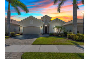 1638 Serrano Circle, Naples, FL 34105 Sold 12/06/24