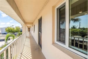 2264 Winkler Avenue, FORT MYERS, FL 33901 Sold 11/05/24