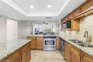 2264 Winkler Avenue, FORT MYERS, FL 33901 Sold 11/05/24