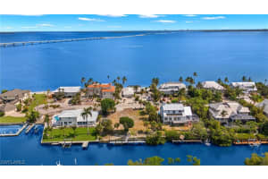 592 Lighthouse Way, Sanibel, FL 33957 - MLS#224047188