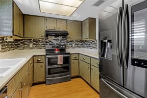 300 Valley Stream Drive, Naples, FL 34113 - MLS#224047543