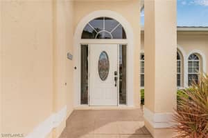 2814 44th Terrace, Cape Coral, FL 33914 - MLS#224047813