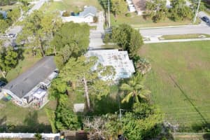 1915 Shadowlawn Drive, NAPLES, FL 34112 Sold 10/11/24