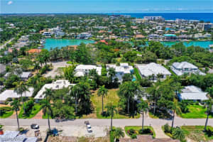 400 Wedge Drive, NAPLES, FL 34103 Sold 11/12/24