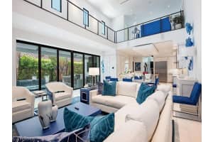 627 Fairway Terrace, Naples, FL 34103 Sold 03/03/25