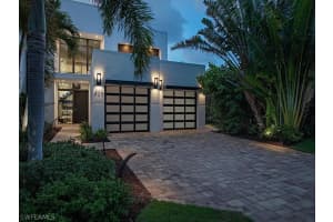 627 Fairway Terrace, Naples, FL 34103 Sold 03/03/25