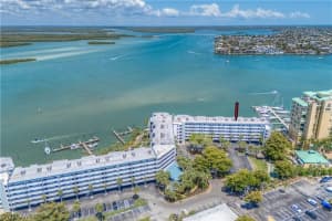 1085 Bald Eagle Drive, MARCO ISLAND, FL 34145 Sold 04/16/25