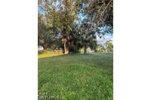 43 Twin Palms Drive, NAPLES, FL 34114 Sold 01/15/25