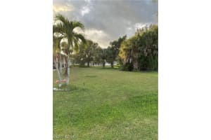 43 Twin Palms Drive, NAPLES, FL 34114 Sold 01/15/25