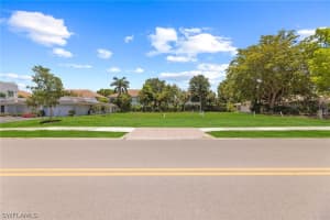 3840 CRAYTON Road, NAPLES, FL 34103 Sold 11/27/24