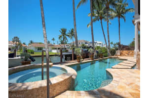 1680 Dolphin Court, NAPLES, FL 34102 Sold 09/16/24