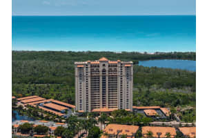 6585 Nicholas Boulevard, Naples, FL 34108 Sold 02/25/25