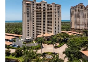 6585 Nicholas Boulevard, Naples, FL 34108 Sold 02/25/25